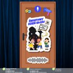 swiatowy-dzien-glosu-dekoracja-na-drzwi-pelne-muzycznej-energii (3)